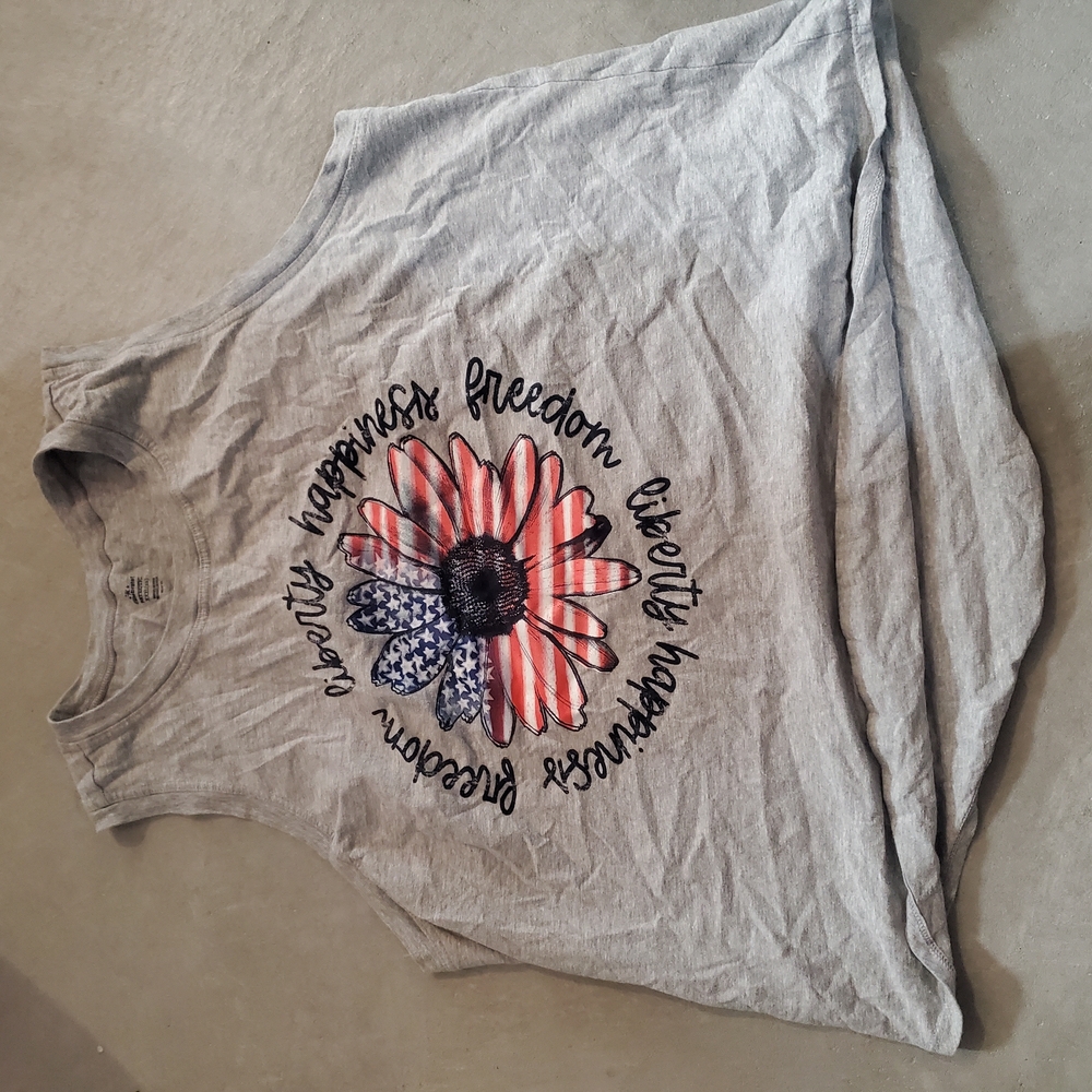 Celebrate It Gray Tank Top with Patriotic Flower Design